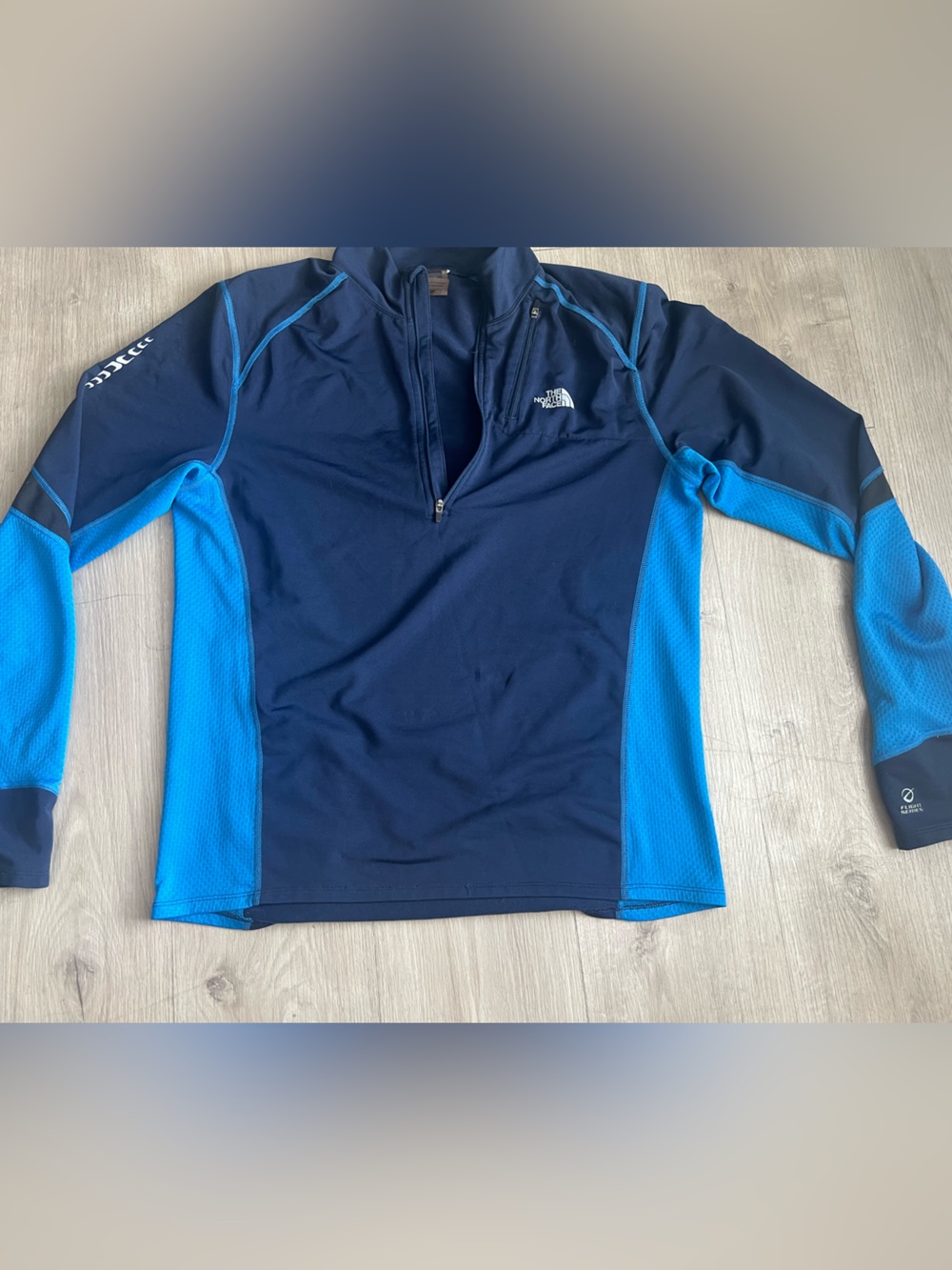 The North Face Men’s Navy & Bright Blue Long-Sleeve